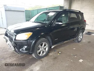 2010 Toyota RAV4 Limited z VIN JTMDF4DV3AD038717, wystawiony jako IAAI lot #42246230 z przebiegiem 140 854 mil mil oraz . Historia ofert i sprzedaży dostępna na DreamBid. Obrazek 17.