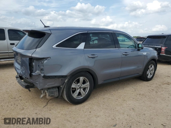 2022 Kia Sorento LX z VIN 5XYRG4LC0NG152717, wystawiony jako Copart lot #55238715 z przebiegiem 78 435 mil mil oraz Szkoda całkowita • Salvage title. Historia ofert i sprzedaży dostępna na DreamBid. Obrazek 3.