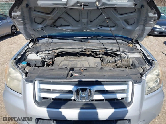 2008 Honda Pilot VP with VIN 5FNYF28208B011970, listed as a IAAI auction lot 41841857 with 174,513 mi miles. Bid and sale history available at carsss.com. Image 10.
