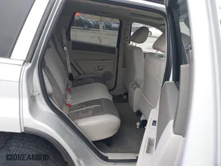 2007 Jeep Grand Cherokee Overland with VIN 1J8HR68237C676686, listed as a IAAI auction lot 42073411 with 194,524 mi miles. Bid and sale history available at carsss.com. Image 8.