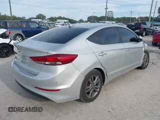 2018 Hyundai Elantra SEL z VIN 5NPD84LF2JH249227, wystawiony jako IAAI lot #38150183 z przebiegiem 116 405 mil mil oraz . Historia ofert i sprzedaży dostępna na DreamBid. Obrazek 4.