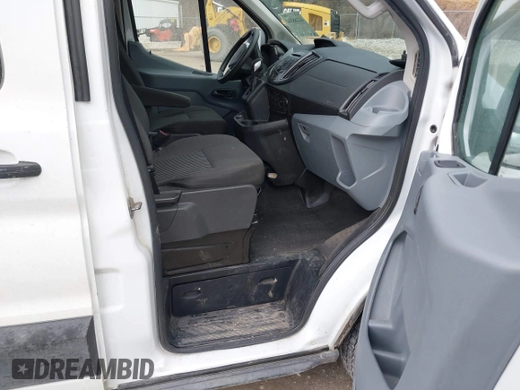 2019 Ford Transit Passenger XL z VIN 1FBZX2YM8KKA31871, wystawiony jako IAAI lot #41168344 z przebiegiem 95 957 mil mil oraz . Historia ofert i sprzedaży dostępna na DreamBid. Obrazek 5.