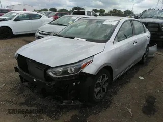 2020 Kia Forte LXS with VIN 3KPF24AD8LE191756, listed as a IAAI auction lot 37130314 with 52,813 mi miles. Bid and sale history available at carsss.com. Image 18.