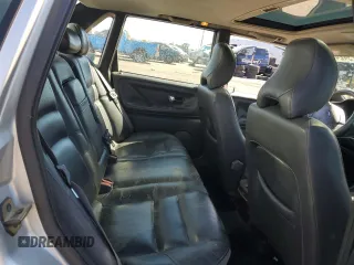 2000 Volvo S70 z VIN YV1LS61J4Y2630471, wystawiony jako Copart lot #72342454 z przebiegiem 167 733 mil mil oraz Nie do naprawy. Historia ofert i sprzedaży dostępna na DreamBid. Obrazek 10.