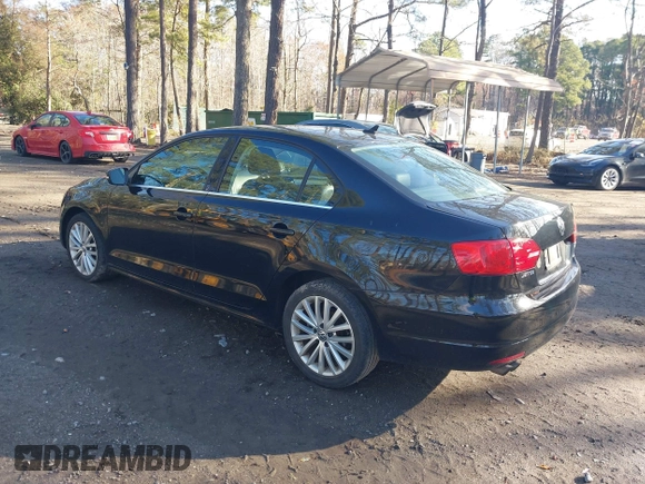 2012 Volkswagen Jetta Sedan SEL w/Sunroof with VIN 3VWLX7AJ2CM409673, listed as a IAAI auction lot 41860309 with 186,661 mi miles. Bid and sale history available at carsss.com. Image 3.