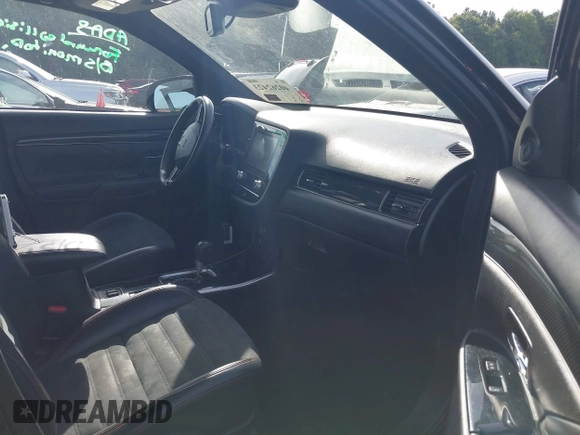 2020 Mitsubishi Outlander SE z VIN JA4AD3A39LZ031129, wystawiony jako IAAI lot #40262423 z przebiegiem 67 241 mil mil oraz . Historia ofert i sprzedaży dostępna na DreamBid. Obrazek 5.
