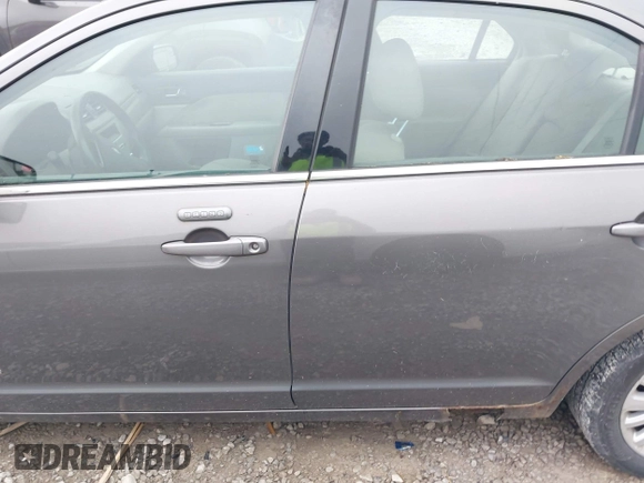 2011 Ford Fusion Hybrid with VIN 3FADP0L39BR345250, listed as a IAAI auction lot 42319401 with 321,317 mi miles and . Bid and sale history available at DreamBid. Image 15.