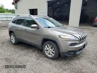 2016 Jeep Cherokee Latitude z VIN 1C4PJMCS1GW255747, wystawiony jako Copart lot #61195425 z przebiegiem 63 484 mil mil oraz Szkoda całkowita • Salvage title. Historia ofert i sprzedaży dostępna na DreamBid. Obrazek 4.