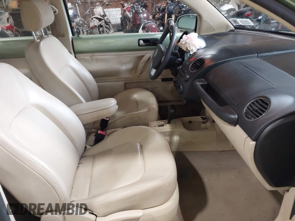 2007 Volkswagen Beetle с VIN 3VWRG31C47M511096, выставлен на аукционе IAAI как лот 42236158 с пробегом 130 880 миль миль и . История ставок и продаж доступна на DreamBid. Изображение 5.