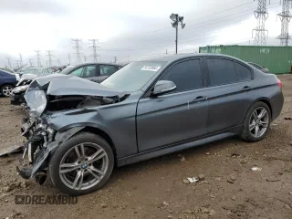 2014 BMW 3 Series 328i xDrive z VIN WBA3B3C57EJ977909, wystawiony jako Copart lot #84733864 z przebiegiem 107 853 mil mil oraz Szkoda całkowita • Salvage title. Historia ofert i sprzedaży dostępna na DreamBid. Obrazek 1.