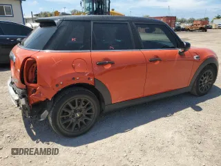 2020 MINI Hardtop 4 Door Cooper z VIN WMWXU7C01L2L63159, wystawiony jako Copart lot #51349325 z przebiegiem 16 905 mil mil oraz Szkody całkowita. Historia ofert i sprzedaży dostępna na DreamBid. Obrazek 3.