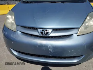 2006 Toyota Sienna CE z VIN 5TDZA23C36S453203, wystawiony jako IAAI lot #42572930 z przebiegiem 179 815 mil mil oraz . Historia ofert i sprzedaży dostępna na DreamBid. Obrazek 6.