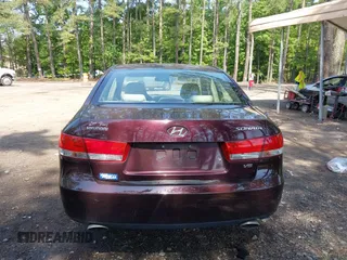 2006 Hyundai Sonata GLS z VIN 5NPEU46F16H071071, wystawiony jako IAAI lot #42267911 z przebiegiem 195 150 mil mil oraz . Historia ofert i sprzedaży dostępna na DreamBid. Obrazek 16.