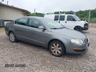 2006 Volkswagen Passat 2.0T z VIN WVWEK73C36P109793, wystawiony jako IAAI lot #42276125 z przebiegiem 190 514 mil mil oraz . Historia ofert i sprzedaży dostępna na DreamBid. Obrazek 1.