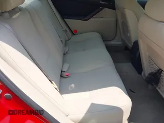 2006 Pontiac G6 1SV z VIN 1G2ZF55B764200019, wystawiony jako IAAI lot #42415660 z przebiegiem 174 690 mil mil oraz . Historia ofert i sprzedaży dostępna na DreamBid. Obrazek 8.