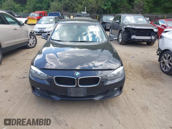 2014 BMW 3 Series 328i xDrive z VIN WBA3B5C54EF958961, wystawiony jako IAAI lot #42542378 z przebiegiem 310 348 mil mil oraz . Historia ofert i sprzedaży dostępna na DreamBid. Obrazek 12.