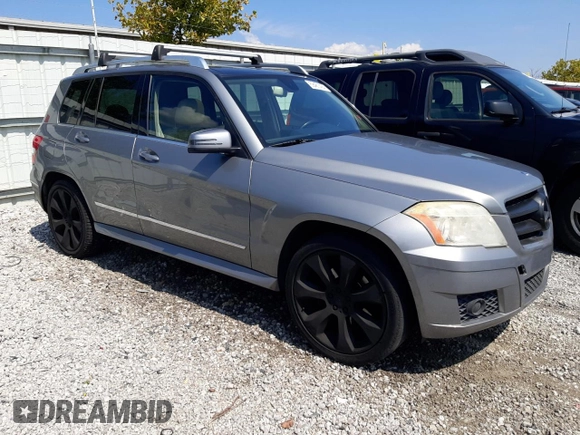 2010 Mercedes-Benz GLK 350 with VIN WDCGG8HBXAF515210, listed as a Copart auction lot 69481424 with 278,076 mi miles and Non Repairable. Bid and sale history available at DreamBid. Image 4.
