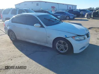 2008 BMW 3 Series 328xi with VIN WBAVC935X8K041290, listed as a IAAI auction lot 41703031 with 230,256 mi miles. Bid and sale history available at carsss.com. Image 1.