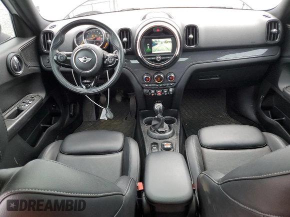 2018 MINI Countryman Cooper with VIN WMZYS7C30J3B63231, listed as a Copart auction lot 56427645 with 69,222 mi miles and Salvage title. Bid and sale history available at DreamBid. Image 8.