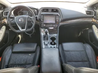 2018 Nissan Maxima Platinum z VIN 1N4AA6AP1JC401577, wystawiony jako Copart lot #49309685 z przebiegiem 33 403 mil mil oraz Czysty tytuł • Clean title. Historia ofert i sprzedaży dostępna na DreamBid. Obrazek 8.