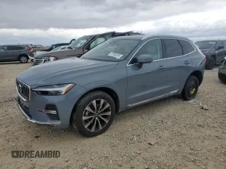2023 Volvo XC60 Plus Bright Theme with VIN YV4L12DE6P1340363, listed as a Copart auction lot 87965305 with 10,102 mi miles and Salvage Title. Bid and sale history available at carsss.com. Image 1.