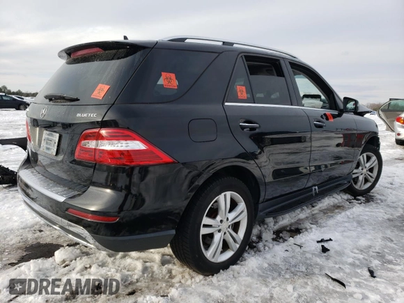 2013 Mercedes-Benz M 350 z VIN 4JGDA2EB1DA241808, wystawiony jako Copart lot #87596005 z przebiegiem Nie podano mil oraz Szkoda całkowita • Salvage title. Historia ofert i sprzedaży dostępna na DreamBid. Obrazek 3.