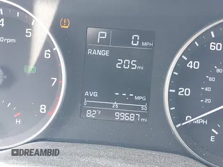 2017 Hyundai Elantra SE z VIN KMHD74LF6HU144401, wystawiony jako IAAI lot #42067279 z przebiegiem 99 687 mil mil oraz . Historia ofert i sprzedaży dostępna na DreamBid. Obrazek 16.