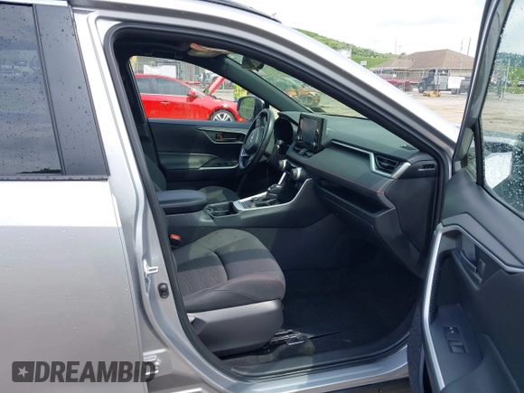 2021 Toyota RAV4 SE with VIN JTMAB3FV9MD055340, listed as a IAAI auction lot 42278024 with 42,040 mi miles and . Bid and sale history available at DreamBid. Image 5.