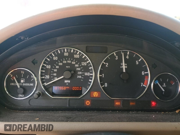 2001 BMW Z3 2.5 z VIN WBACN33401LM03049, wystawiony jako Copart lot #44110745 z przebiegiem 187 968 mil mil oraz Szkody całkowita. Historia ofert i sprzedaży dostępna na DreamBid. Obrazek 9.