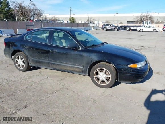 2001 Oldsmobile Alero GL2 with VIN 1G3NL52E81C231960, listed as a IAAI auction lot 41634551 with 132,907 mi miles. Bid and sale history available at carsss.com. Image 1.
