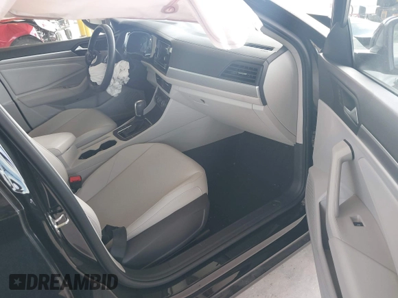 2019 Volkswagen Jetta S с VIN 3VWCB7BU2KM270912, выставлен на аукционе IAAI как лот 42265343 с пробегом 47 914 миль миль и . История ставок и продаж доступна на DreamBid. Изображение 5.