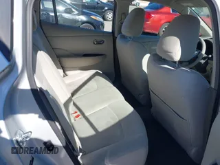 2011 Nissan LEAF SL-e z VIN JN1AZ0CP9BT000778, wystawiony jako IAAI lot #41655461 z przebiegiem 99 048 mil mil oraz . Historia ofert i sprzedaży dostępna na DreamBid. Obrazek 8.