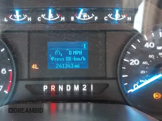2017 Ford F-250 XLT с VIN 1FT7X2B64HED35283, выставлен на аукционе IAAI как лот 42292819 с пробегом 241 343 миль миль и . История ставок и продаж доступна на DreamBid. Изображение 15.