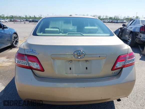 2011 Toyota Camry LE with VIN 4T1BF3EK5BU628968, listed as a IAAI auction lot 41988498 with 176,141 mi miles. Bid and sale history available at carsss.com. Image 16.