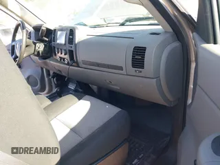 2009 Chevrolet Silverado 1500 1LT with VIN 1GCEK14099Z149726, listed as a IAAI auction lot 41940918 with 127,155 mi miles and . Bid and sale history available at DreamBid. Image 5.