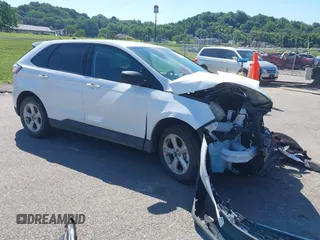 2020 Ford Edge SE z VIN 2FMPK3G92LBB11467, wystawiony jako IAAI lot #39590423 z przebiegiem Nie podano mil oraz . Historia ofert i sprzedaży dostępna na DreamBid. Obrazek 1.