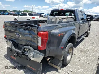 2019 Ford F-350 XL z VIN 1FT8W3DT0KEF32832, wystawiony jako Copart lot #55496984 z przebiegiem 255 549 mil mil oraz Szkoda całkowita • Salvage title. Historia ofert i sprzedaży dostępna na DreamBid. Obrazek 3.
