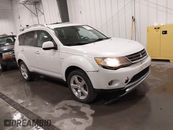 2007 Mitsubishi Outlander XLS with VIN JA4MT41X37Z018004, listed as a IAAI auction lot 41689580 with 144,021 mi miles. Bid and sale history available at carsss.com. Image 1.