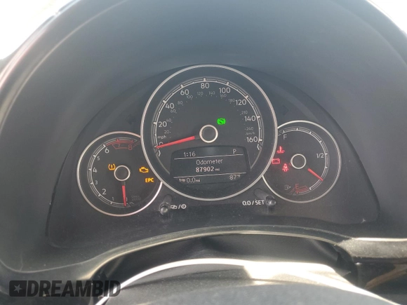 2018 Volkswagen Beetle S z VIN 3VWFD7AT6JM717370, wystawiony jako Copart lot #55814455 z przebiegiem 87 902 mil mil oraz Szkoda całkowita • Salvage title. Historia ofert i sprzedaży dostępna na DreamBid. Obrazek 9.