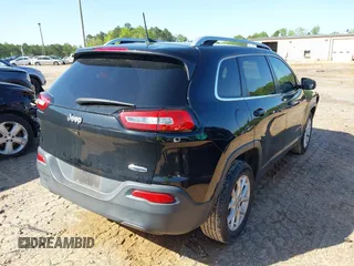 2018 Jeep Cherokee Latitude Plus with VIN 1C4PJLLB5JD584433, listed as a IAAI auction lot 41982764 with 95,730 mi miles. Bid and sale history available at carsss.com. Image 4.
