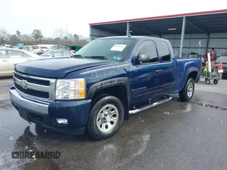 2007 Chevrolet Silverado 1500 LT w/1LT with VIN 2GCEC19C871611411, listed as a IAAI auction lot 41595381 with 198,104 mi miles. Bid and sale history available at carsss.com. Image 17.
