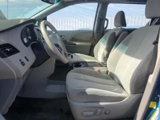 2012 Toyota Sienna LE AAS with VIN 5TDKK3DC1CS222623, listed as a Copart auction lot 44510455 with 164,491 mi miles and Salvage Title. Bid and sale history available at carsss.com. Image 7.