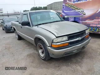 1999 Chevrolet S-10 LS with VIN 1GCCS19X0XK146913, listed as a IAAI auction lot 41610660 with 257,660 mi miles. Bid and sale history available at carsss.com. Image 1.