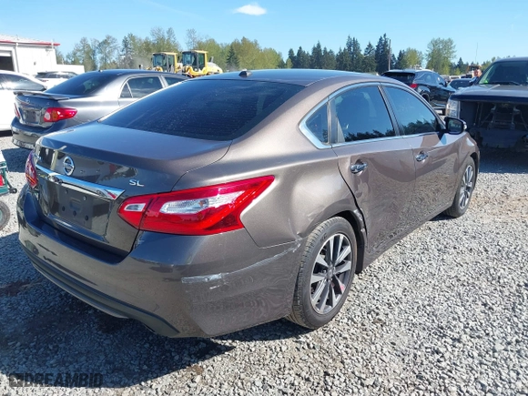 2017 Nissan Altima 2.5 SR with VIN 1N4AL3AP8HC180059, listed as a IAAI auction lot 42075133 with 197,955 mi miles. Bid and sale history available at carsss.com. Image 6.