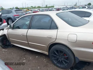2001 Honda Accord EX с VIN 1HGCG16501A083282, выставлен на аукционе IAAI как лот 42362737 с пробегом Не указан миль и . История ставок и продаж доступна на DreamBid. Изображение 15.