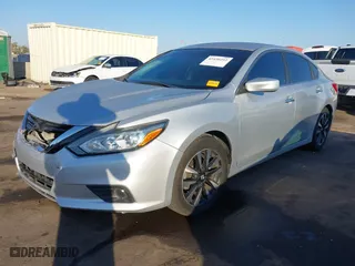 2018 Nissan Altima 2.5 SL with VIN 1N4AL3AP0JC142525, listed as a IAAI auction lot 41430252 with 86,522 mi miles. Bid and sale history available at carsss.com. Image 17.