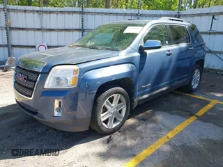 2011 GMC Terrain SLT-2 z VIN 2CTALWEC6B6331634, wystawiony jako IAAI lot #42295912 z przebiegiem 153 418 mil mil oraz . Historia ofert i sprzedaży dostępna na DreamBid. Obrazek 2.