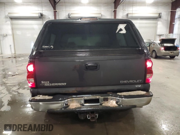 2005 Chevrolet Silverado 1500 LT with VIN 2GCEK13T651243898, listed as a Copart auction lot 45305755 with 209,184 mi miles and Non Repairable. Bid and sale history available at DreamBid. Image 6.
