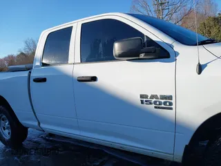 2019 Ram 1500 Express z VIN 1C6RR7FG4KS615112, wystawiony jako IAAI lot #41636660 z przebiegiem 111 919 mil mil oraz . Historia ofert i sprzedaży dostępna na DreamBid. Obrazek 13.