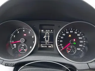 2014 Volkswagen Golf с VIN WVWDB7AJ5EW007199, выставлен на аукционе IAAI как лот 42473466 с пробегом 135 174 миль миль и . История ставок и продаж доступна на DreamBid. Изображение 7.